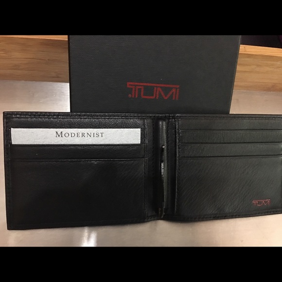 tumi modernist wallet